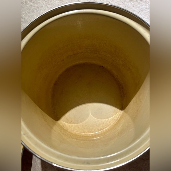 Le Creuset Enameled Steel Stock Pot with Lid, Red "Cerise" Ombre 8 Quarts - Picture 2 of 10